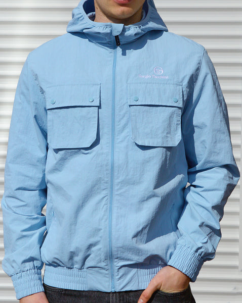 ナイロンジャケット Sergio Tacchini - Sky Blue Nylon Jacket Sergio Tacchini Terrace Pocket Jacket Sky Blue – 80s Casual Classics