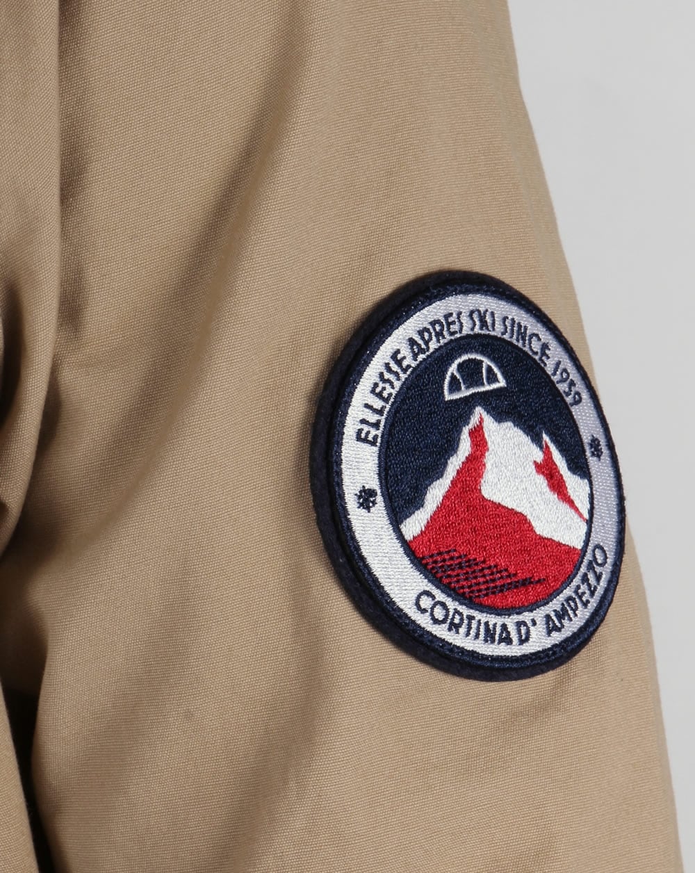 Ellesse Mont Quarter Zip Jacket Tannin